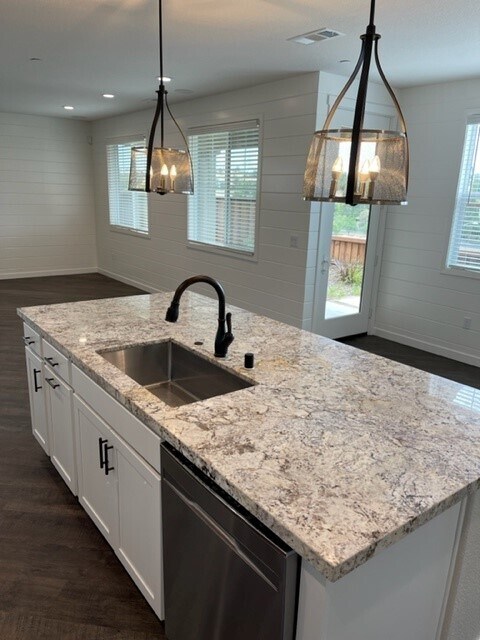 Building Photo - 2800 Lily Ct