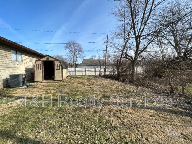 Building Photo - 1655 Walker Ave