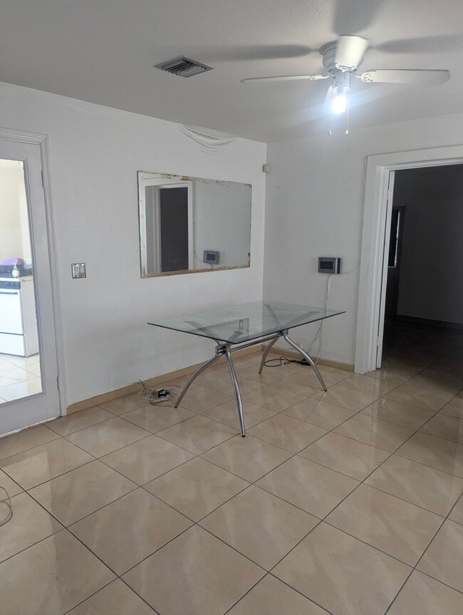 Foto del edificio - 17900 NW 2nd Ave