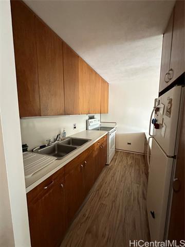 Building Photo - 1519 Nuuanu Ave