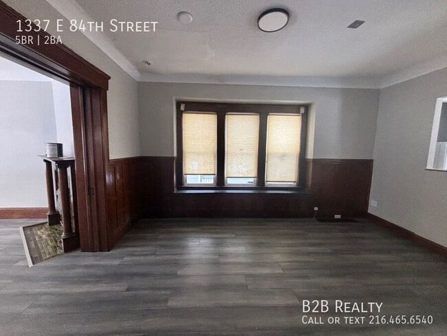 Foto del edificio - 1337 E 84th St