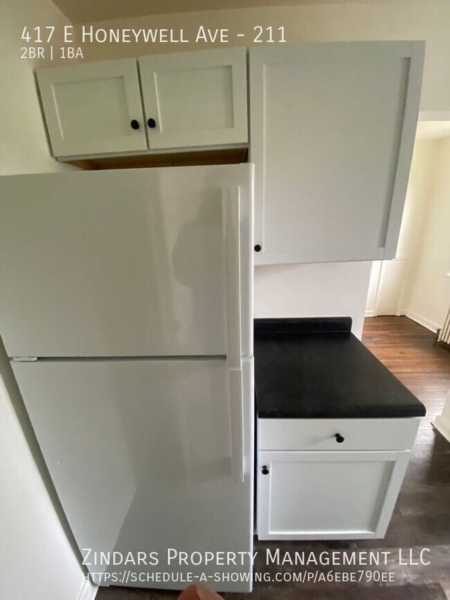 Foto del edificio - 417 E Honeywell Ave