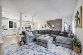 Building Photo - 749 S Mason Ave