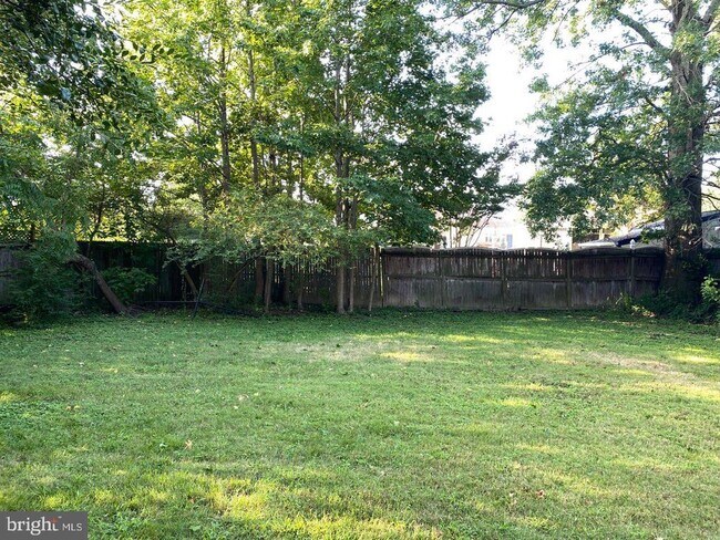 Building Photo - 609 Wicomico St