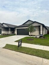 Building Photo - 3909 Sandstone Ln