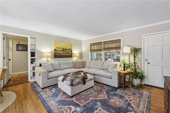 Foto del edificio - 2172 Jonathon Ln NE