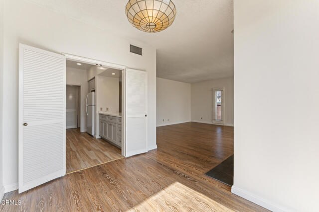 Building Photo - 960 San Pasqual St