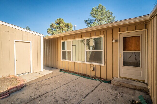 Building Photo - 6927 Totara Pl
