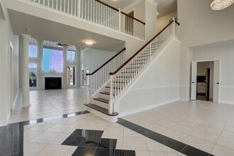 Building Photo - 5519 Bridlewood Dr