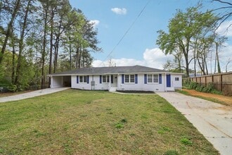 Building Photo - 261 Palms Ln SW