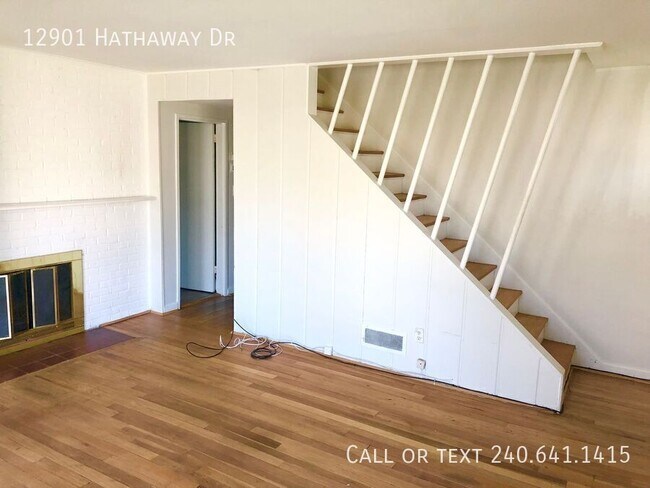 Building Photo - 12901 Hathaway Dr