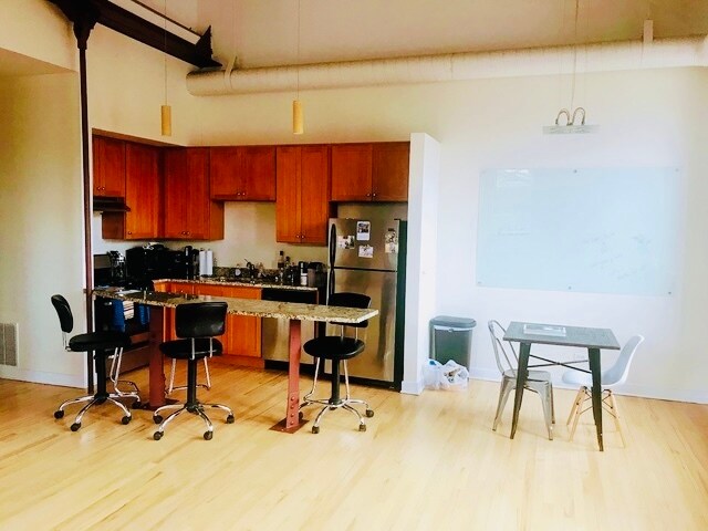 Foto del edificio - 2041 W North Ave