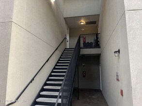 Building Photo - 7920 Merrill Rd