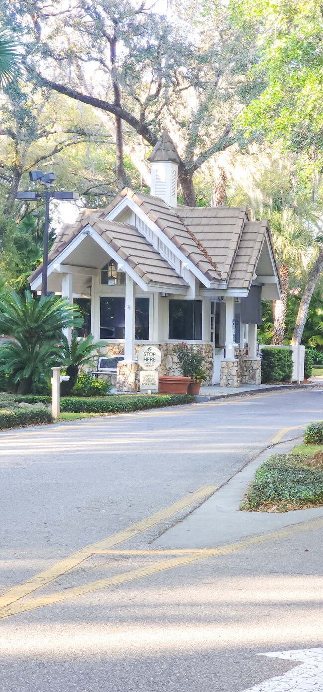 Foto del edificio - 263 Crown Oaks Way