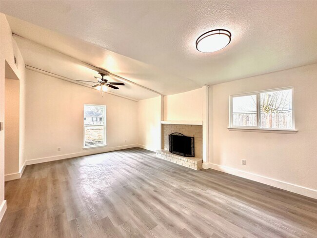 Building Photo - 13754 Shirebrook Dr