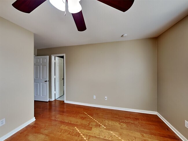 Foto del edificio - 4403 Thistle Pond Ct