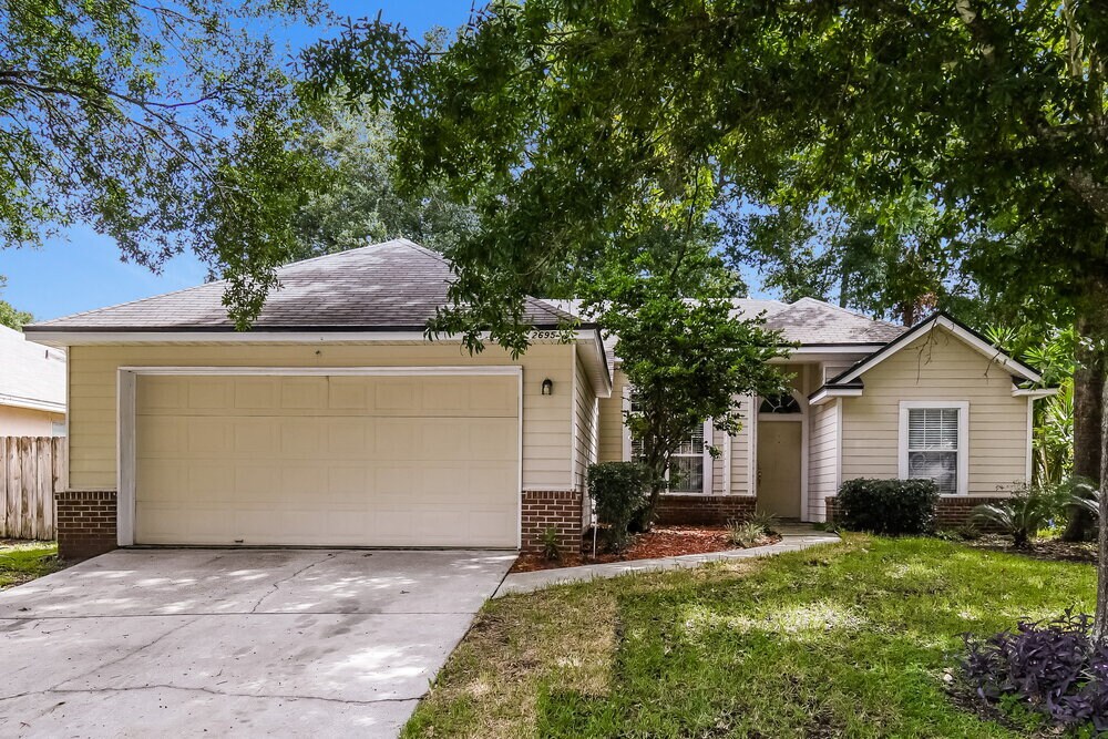 Primary Photo - 2695 Coachman Lakes Dr