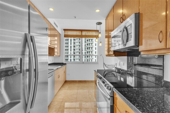 Foto del edificio - 801 Brickell Key Blvd