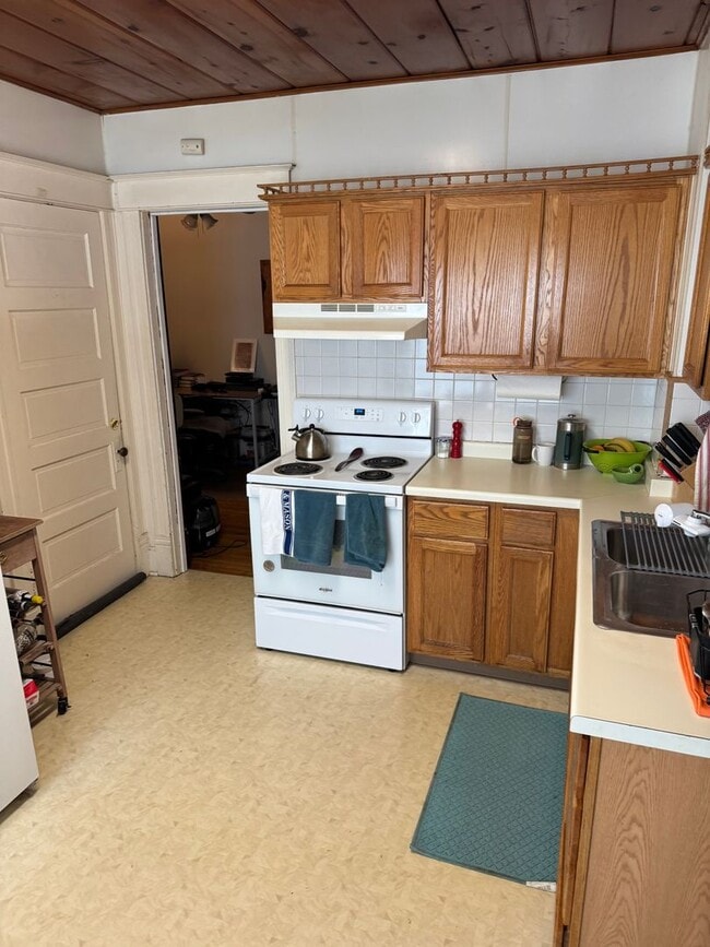 Building Photo - Jenifer Street Living