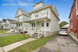 Building Photo - 98 Edson St