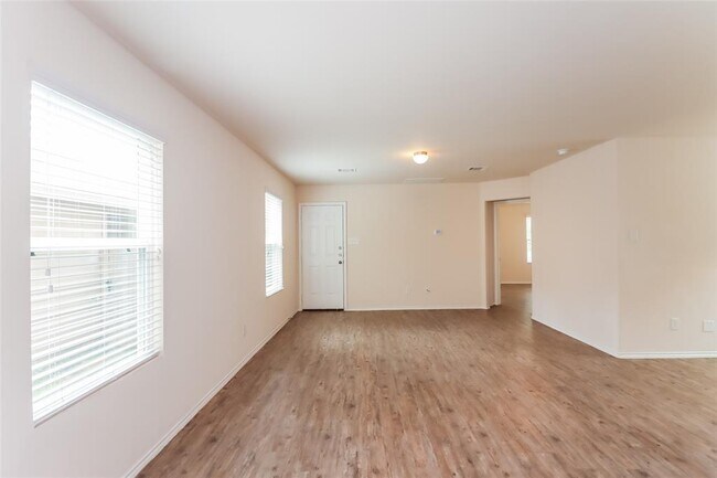Foto del edificio - 413 N Meadows Dr