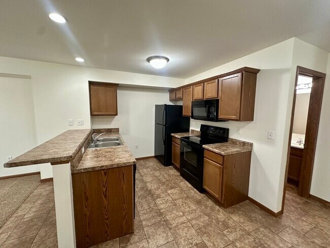Building Photo - 1115 Prairie Rose Dr SW
