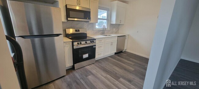 Foto del edificio - 358 Raritan St