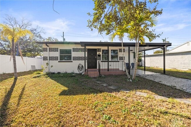 Foto del edificio - 132 81st Ave N