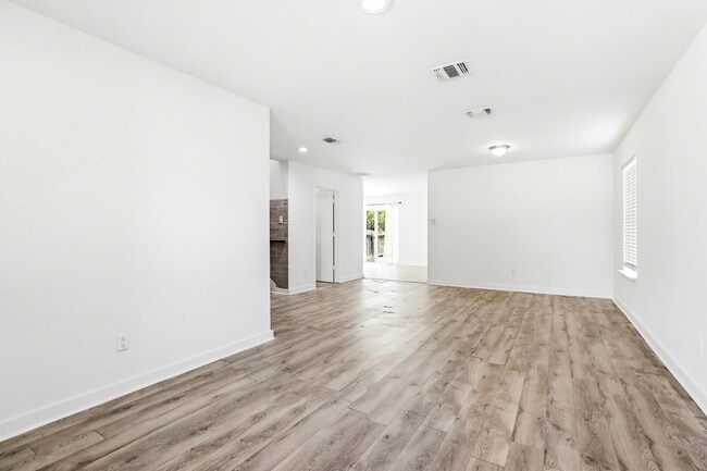 Photo - 9616 Kennebec Way House