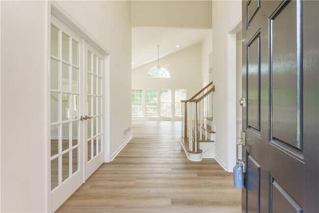 Foto del edificio - 3272 Pomarine Ln NW