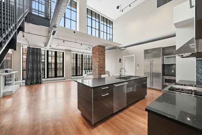 Photo - 1615 N Queen St Apartment