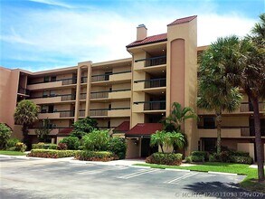 Building Photo - 950 Egret Cir
