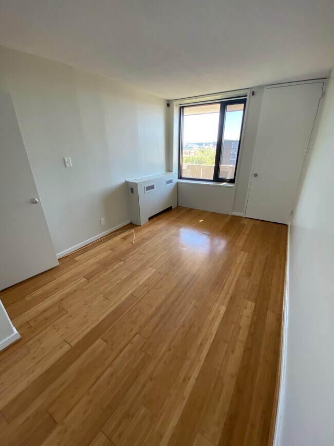 Dormitorio - 240 M St SW
