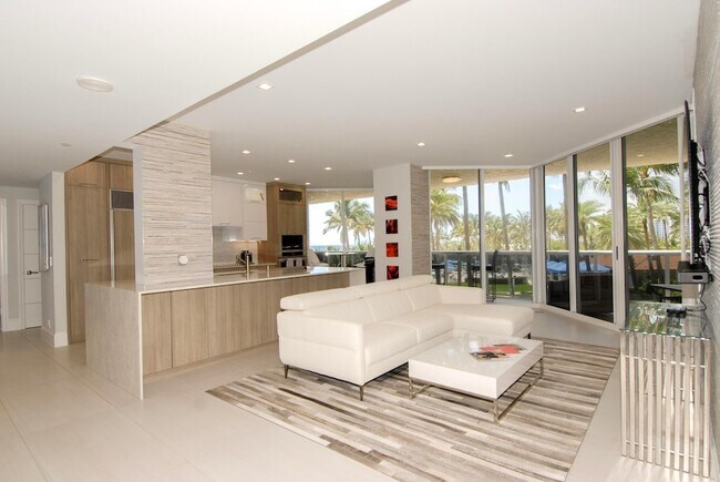 Foto del edificio - 3200 N Ocean Blvd