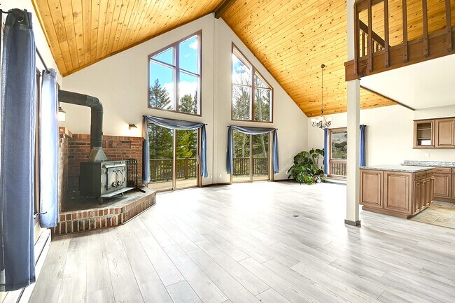 Building Photo - 10228 Christopher Dr