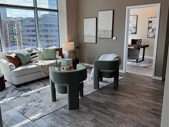 Living room - 1700 Bassett St