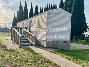 Building Photo - 11885 Craig Ave