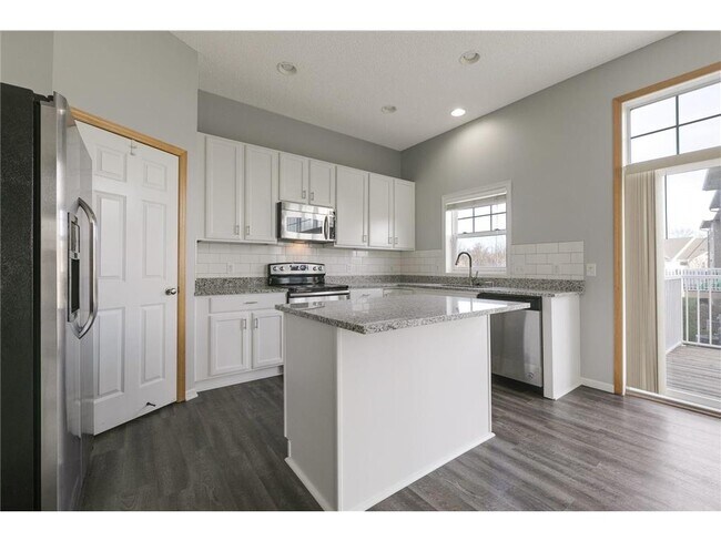 Foto del edificio - 5030 Fountain Lane N