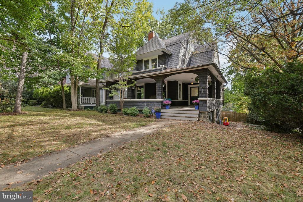 Primary Photo - 101 Woodlawn Rd