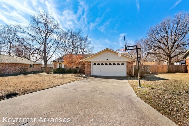 Building Photo - 3 br, 2 bath House - 4100 Miller Drive