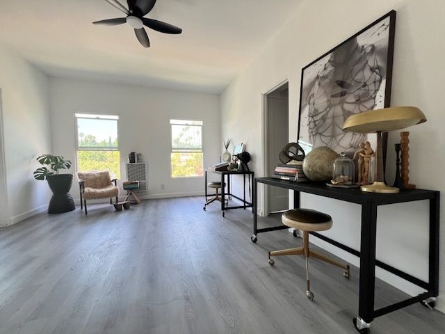 Foto del edificio - 1147 N Benton Way