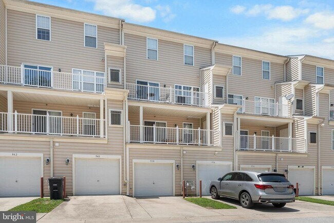 Foto del edificio - 938 Pine Forest Ln