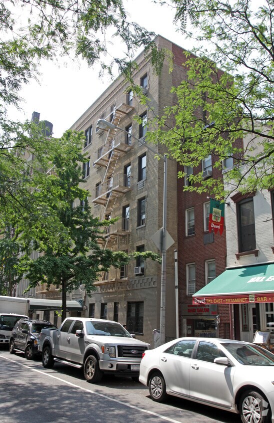 Foto del edificio - 214-218 E 51st St