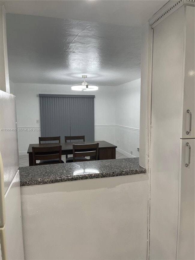 Foto del edificio - 7505 SW 82nd St