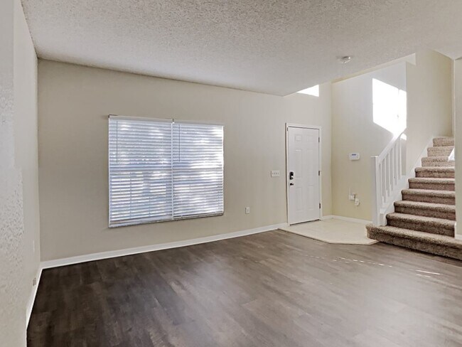 Building Photo - 607 Linnet Ct