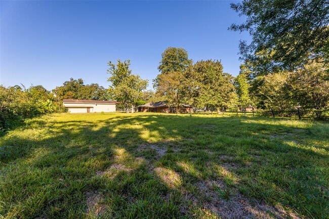 Building Photo - 23140 E Martin Dr