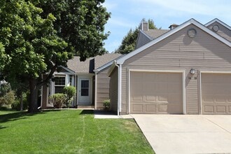 Building Photo - 6612 Avondale Rd