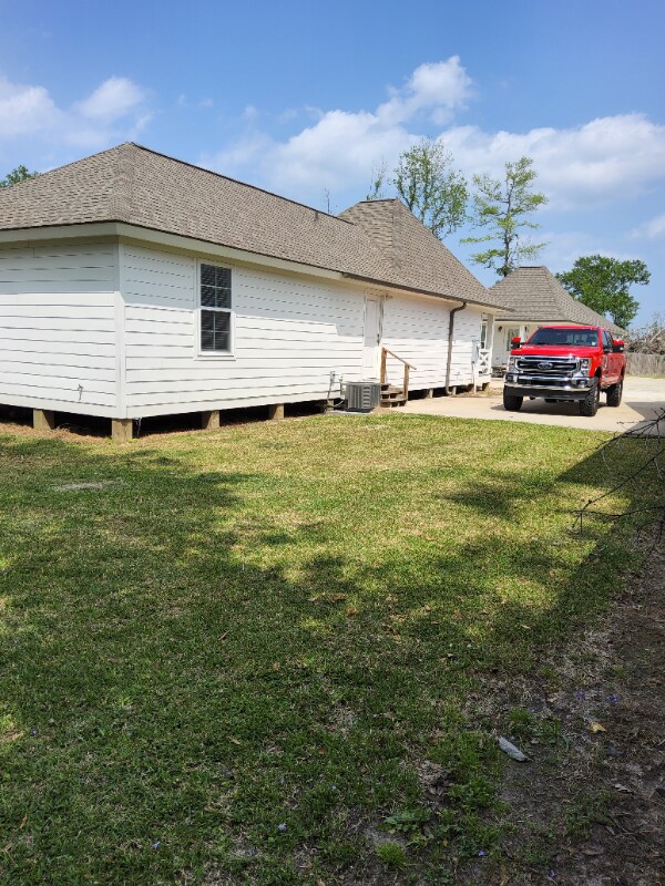 Building Photo - 875 Topsy Rd