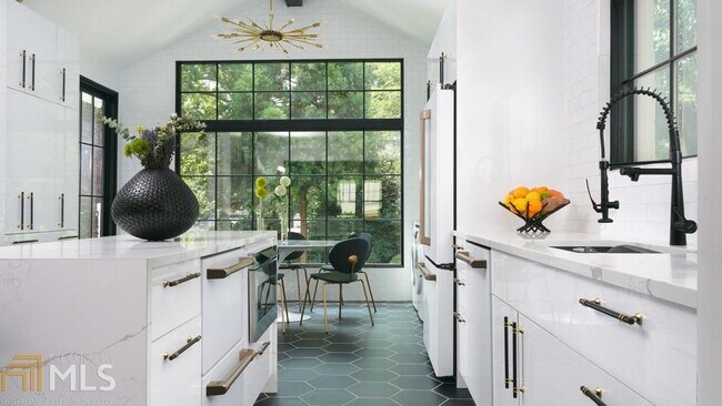 Foto del edificio - 675 Delmar Ave SE