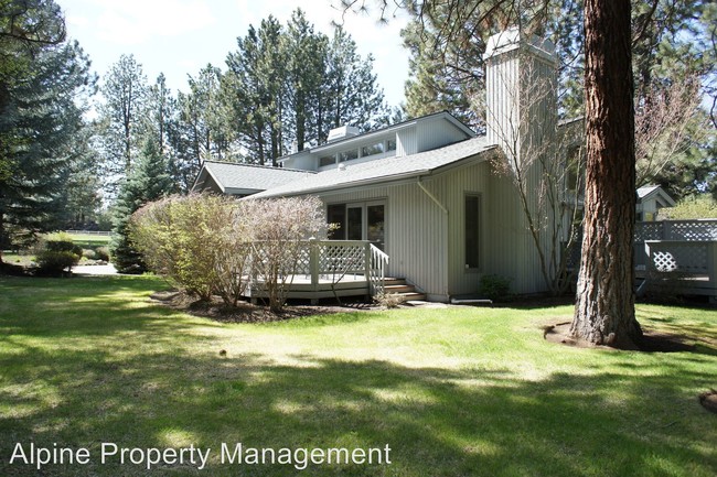 Building Photo - 3 br, 2.5 bath House - 60668 Thunderbird Ct.